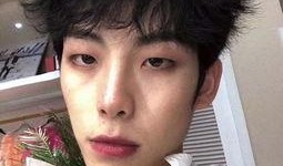 网红吃瓜男帅哥是谁呀,他是谁？背后的故事与影响力