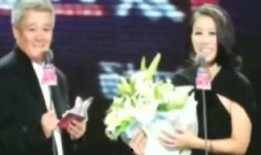 娱乐八卦爆料小姐姐,小姐姐神秘恋情曝光，真相令人咋舌！