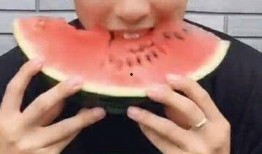 吃瓜小哥网红叫什么名字,揭秘吃瓜小哥的网红之路