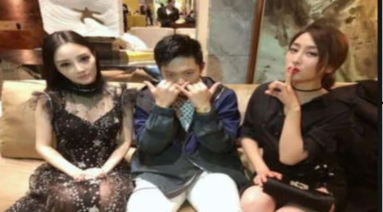 娱乐圈吃瓜基地,揭秘“吃瓜基地”背后的真相与八卦